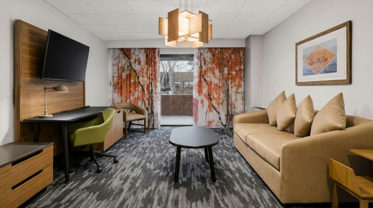 Fairfield Inn & Suites Mt. Pleasant Suite