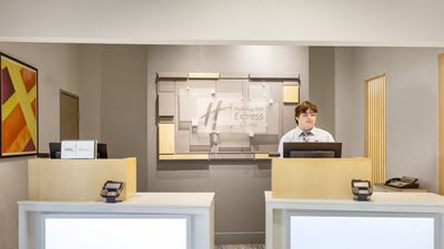 Holiday Inn Express & Suites Rolla