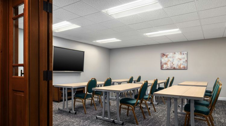 TownePlace Suites by Marriott Minot Meeting