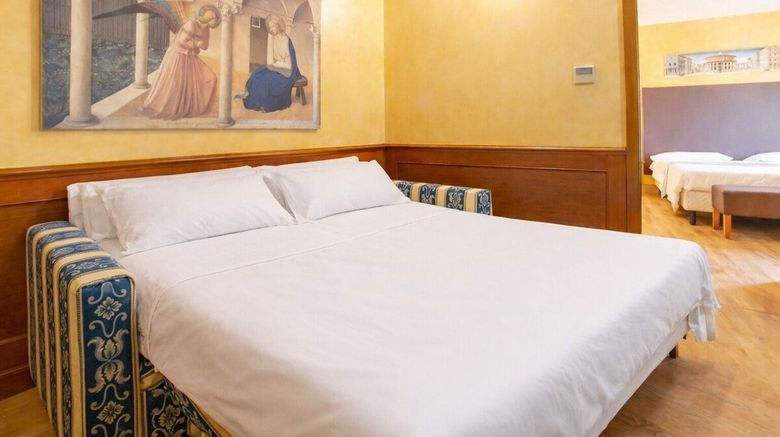 <b>Hotel Riz Room</b>. Images powered by <a href="https://www.leonardoworldwide.com/" title="Leonardo Worldwide" target="_blank">Leonardo</a>.