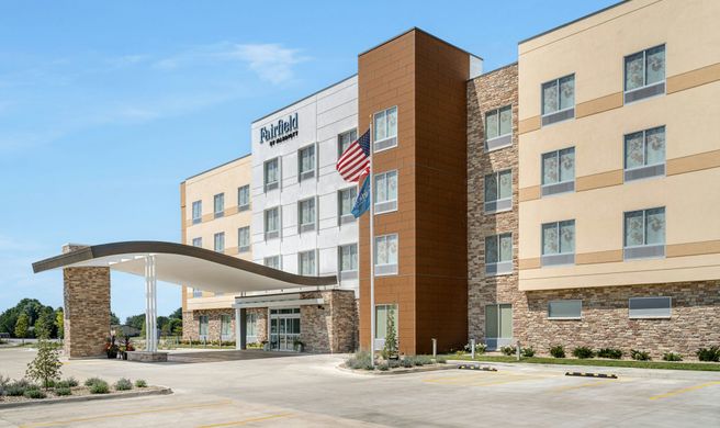 Fairfield Inn & Suites Marriott Exterior