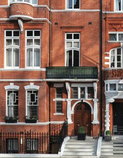 11 Cadogan Gardens