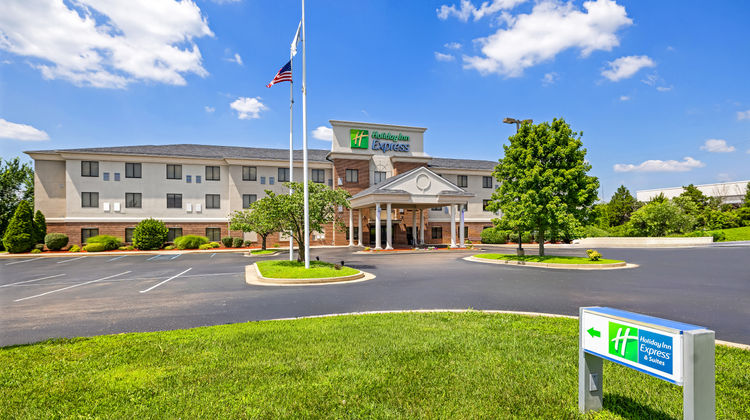 Holiday Inn Express & Suites Rolla Exterior