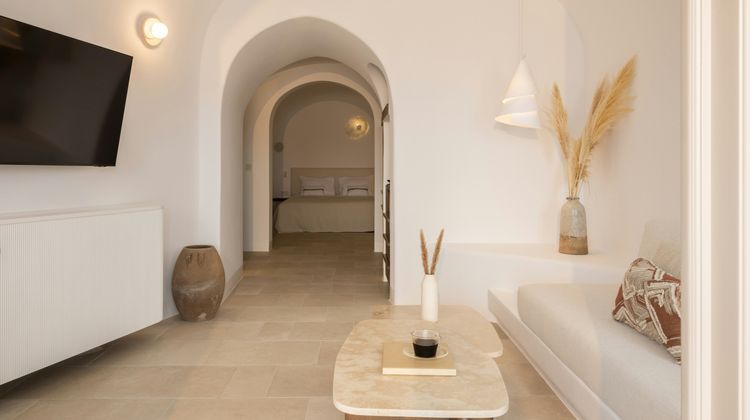 Canaves Ena Suite