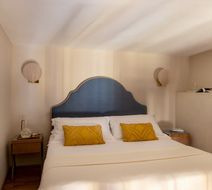 Hotel City Room