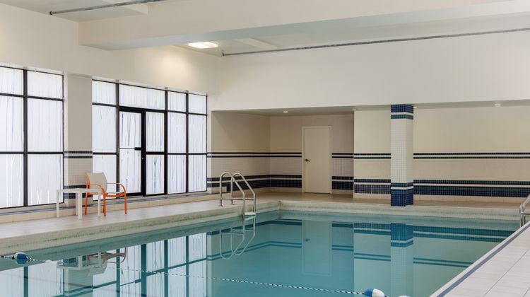 Holiday Inn Toronto Downtown Centre Pool