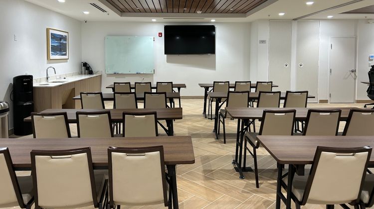 Staybridge Suites Manteca Meeting