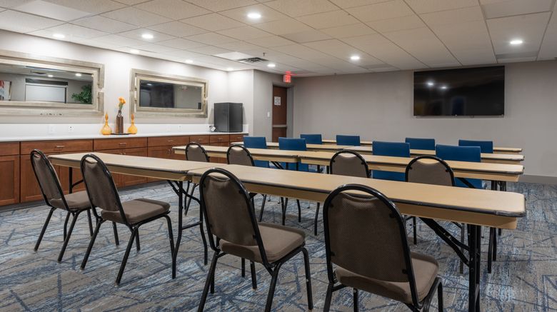 <b>Holiday Inn Express Hotel & Suites Meeting</b>. Images powered by <a href="https://www.leonardoworldwide.com/" title="Leonardo Worldwide" target="_blank">Leonardo</a>.