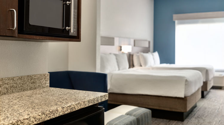 Holiday Inn Express & Suites Ironton Suite