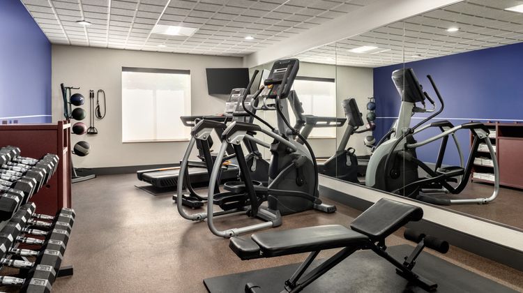 Holiday Inn Express & Suites Health Club