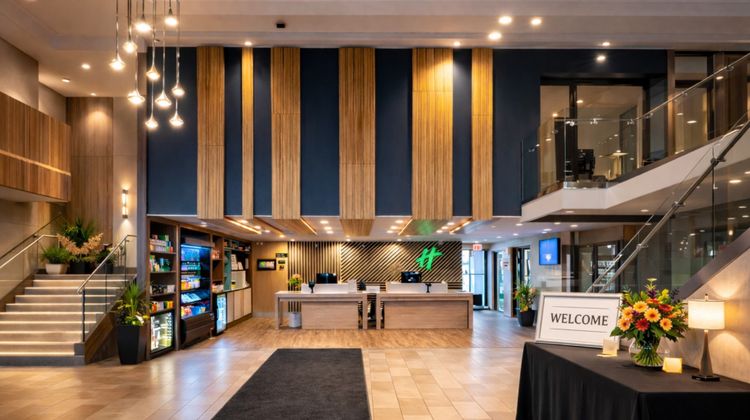 Holiday Inn Toronto Airport Hotel Exterior