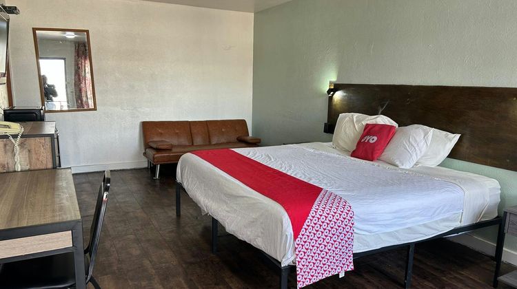 OYO Hotel Peoria IL I-74 Room