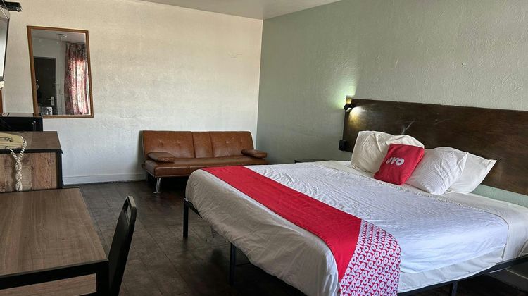 OYO Hotel Peoria IL I-74 Room