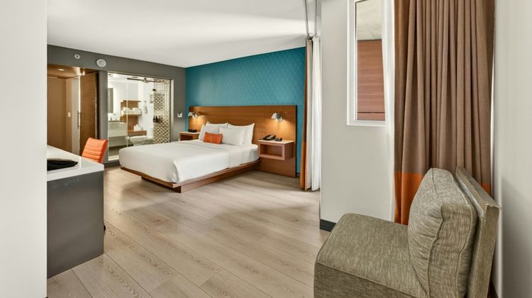 Shore Hotel Suite