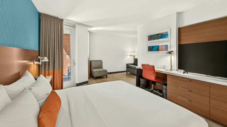 Shore Hotel Suite