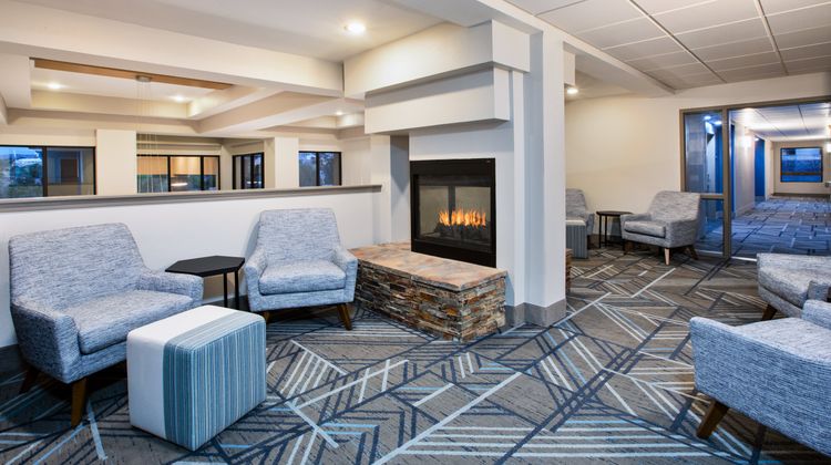 Holiday Inn Express Exterior