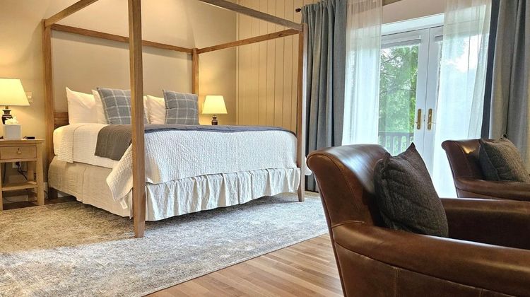 The Manor on Golden Pond Room
