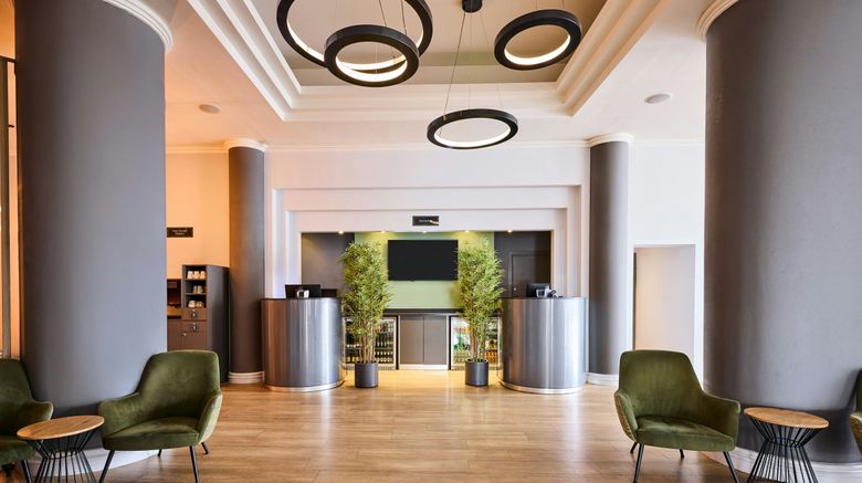 <b>Thistle Express Luton Lobby</b>. Images powered by <a href="https://www.leonardoworldwide.com/" title="Leonardo Worldwide" target="_blank">Leonardo</a>.