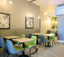 Thistle Express Luton Lobby