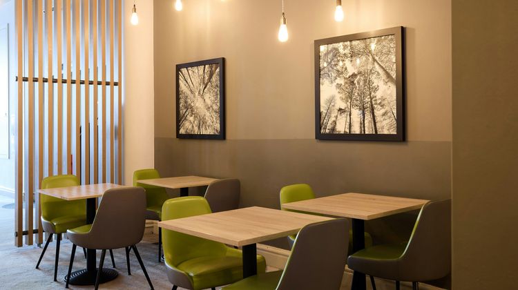 Thistle Express Luton Lobby