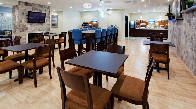 Holiday Inn Express Benicia Restaurant