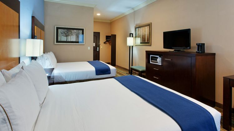 Holiday Inn Express Benicia Room