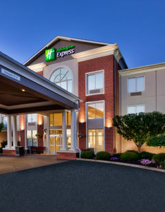 Holiday Inn Express Warren