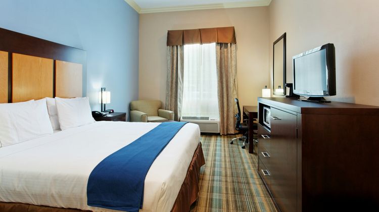 Holiday Inn Express Benicia Room