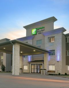 Holiday Inn Express & Suites Magnolia