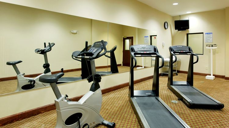 Holiday Inn Express & Suites Sylacauga Health Club