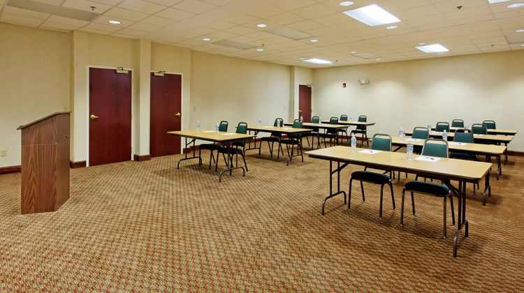 Holiday Inn Express & Suites Sylacauga Meeting
