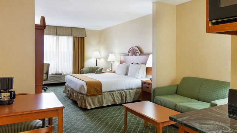 <b>Holiday Inn Express & Suites Sylacauga Suite</b>. Images powered by <a href="https://www.leonardoworldwide.com/" title="Leonardo Worldwide" target="_blank">Leonardo</a>.