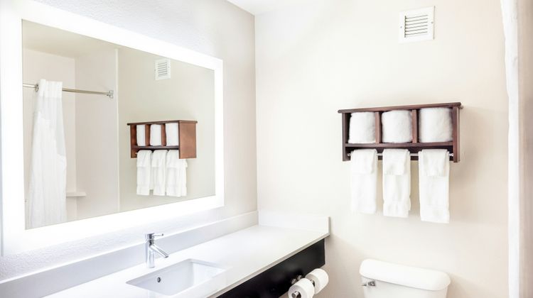 Holiday Inn Express & Suites Fort Payne Room