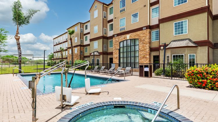 Staybridge Suites Pool