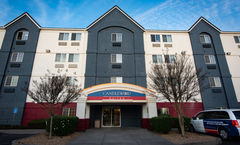 Candlewood Suites Airport