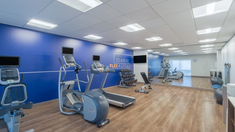 Holiday Inn Express & Suites Versailles Health Club