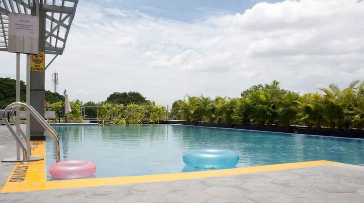 Hotel Greenpark Chennai Pool