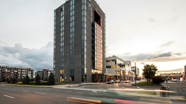 ALT Hotel Quartier DIX30 Exterior