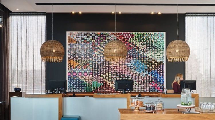 ALT Hotel Quartier DIX30 Lobby