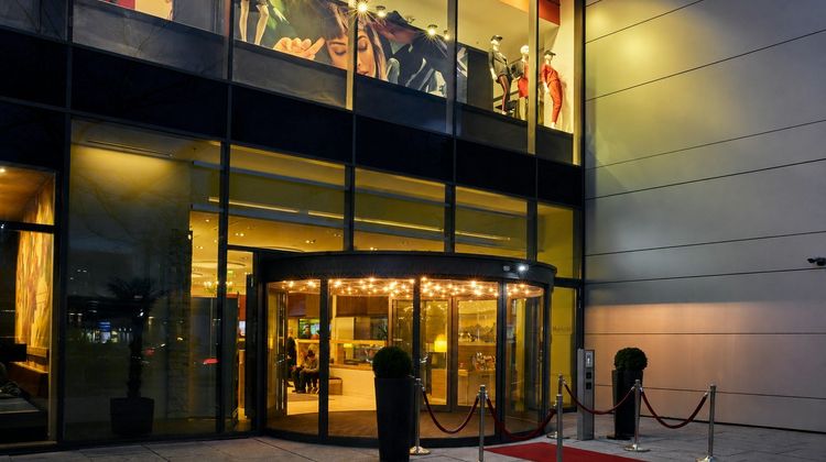 H Plus Hotel Salzburg Exterior
