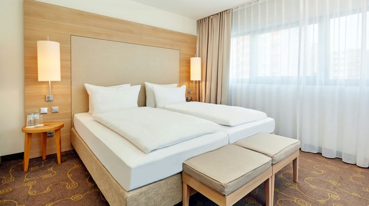 H Plus Hotel Salzburg Room
