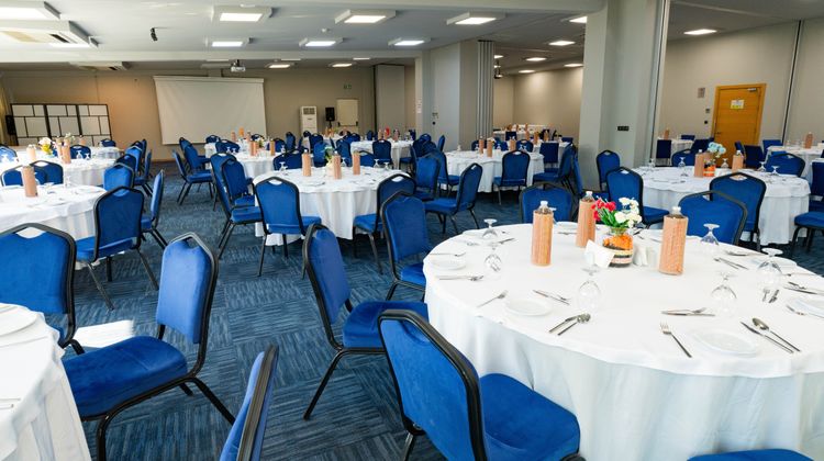 Holiday Inn Express Manisa West Ballroom