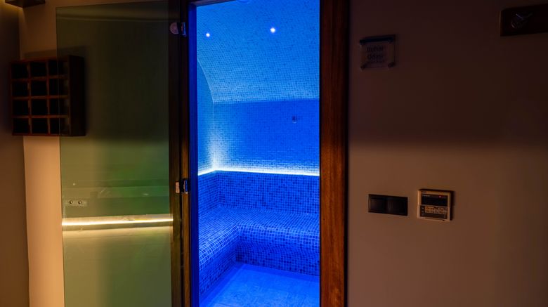 <b>Holiday Inn Express Manisa West Spa</b>. Images powered by <a href="https://www.leonardoworldwide.com/" title="Leonardo Worldwide" target="_blank">Leonardo</a>.