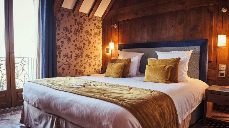 <b>Relais Bernard Loiseau Room</b>. Images powered by <a href="https://www.leonardoworldwide.com/" title="Leonardo Worldwide" target="_blank">Leonardo</a>.
