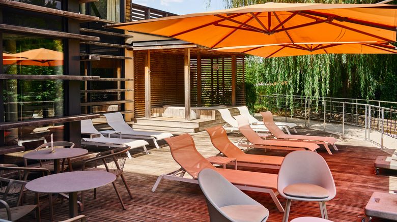 <b>Relais Bernard Loiseau Exterior</b>. Images powered by <a href="https://www.leonardoworldwide.com/" title="Leonardo Worldwide" target="_blank">Leonardo</a>.