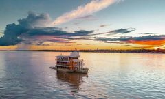 Delfin Amazon Cruises