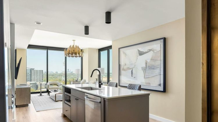 Emmi Midtown Room