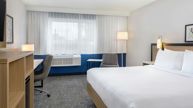 Spark by Hilton Montreal Brossard Room