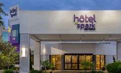 Spark by Hilton Montreal Brossard