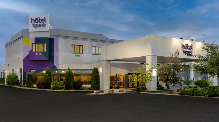 Spark by Hilton Montreal Brossard Exterior